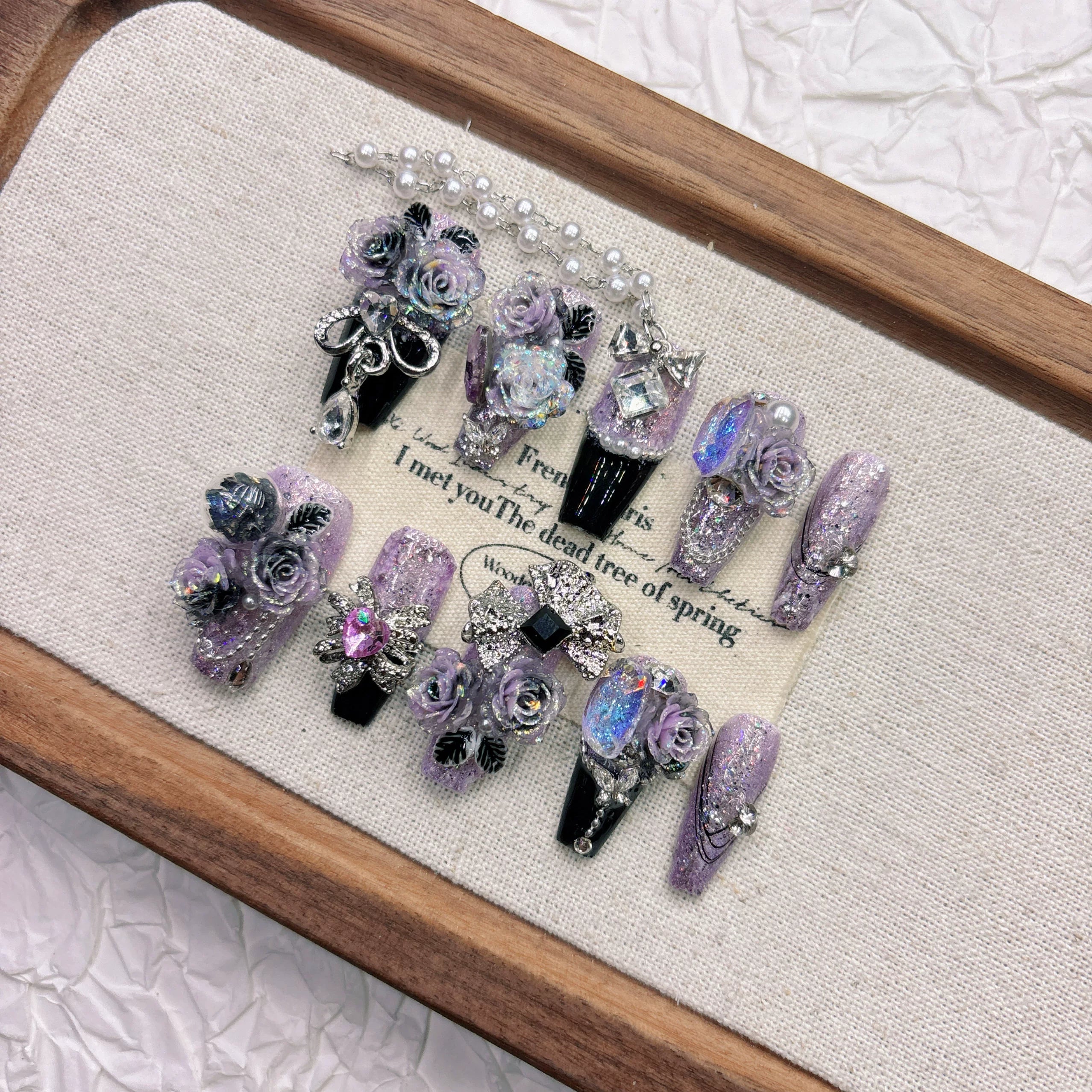Purple tassel 11-finger large butterfly handmade nail art, heavy-duty, high-end, cool and stylish nail art for 2026 mid-length design.
